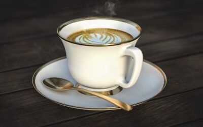 Abstinencia de cafeína: síntomas, duración y cómo dejar el café de forma segura (2025)